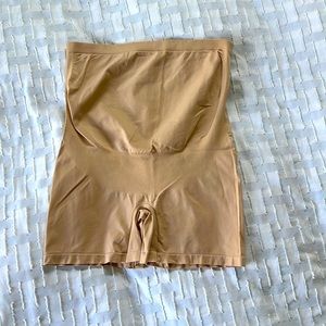 Belly Bandit Maternity support shorts